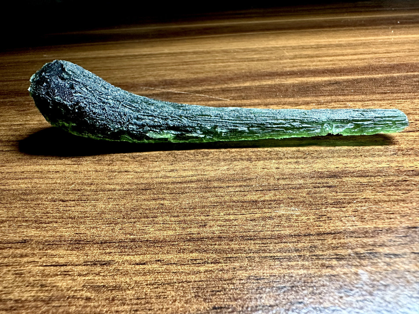 Moldavite – Vetrna Hurka – 55,3g (12,9cm)