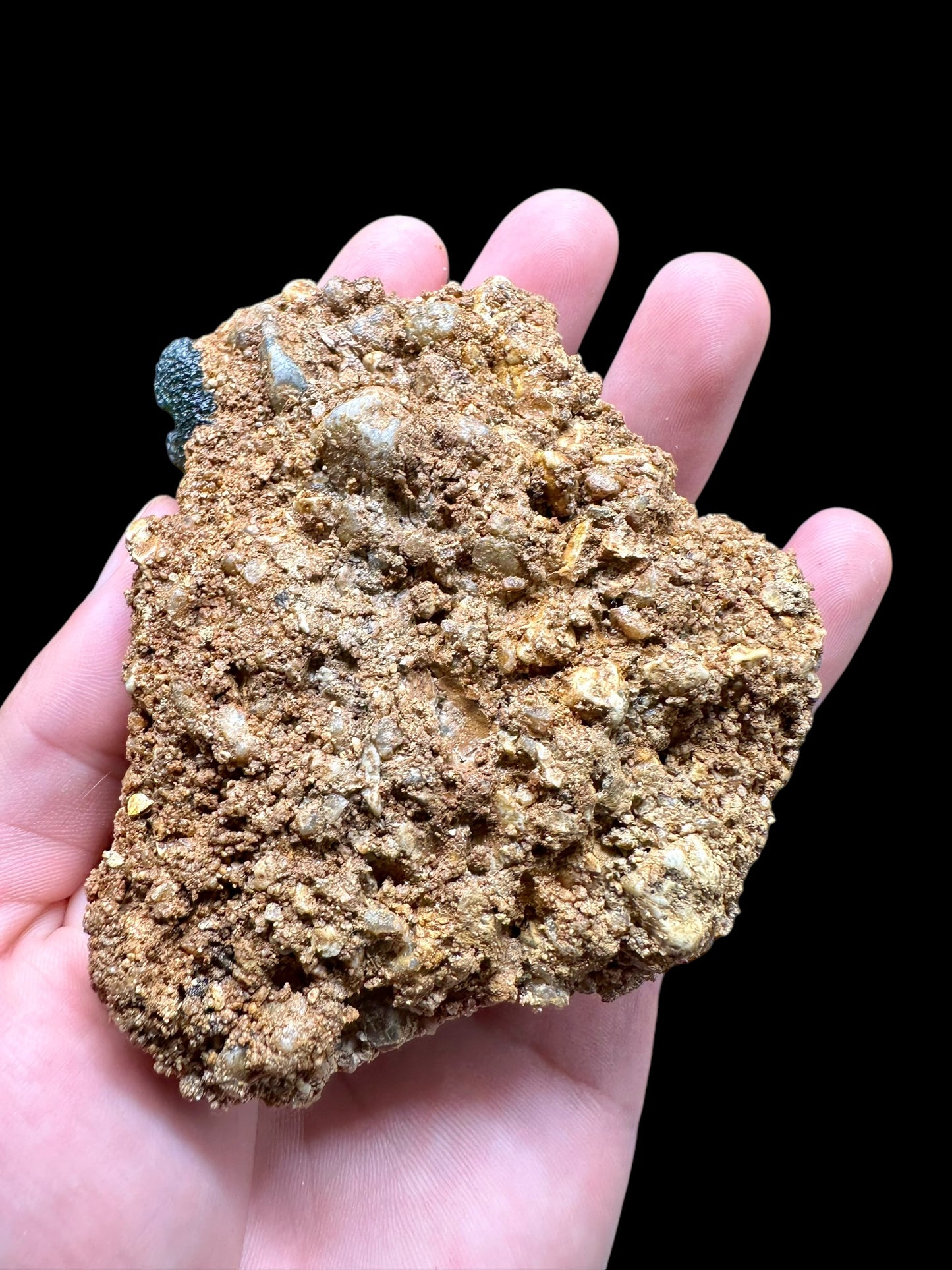 Moldavite In-Situ – Chum – INS021