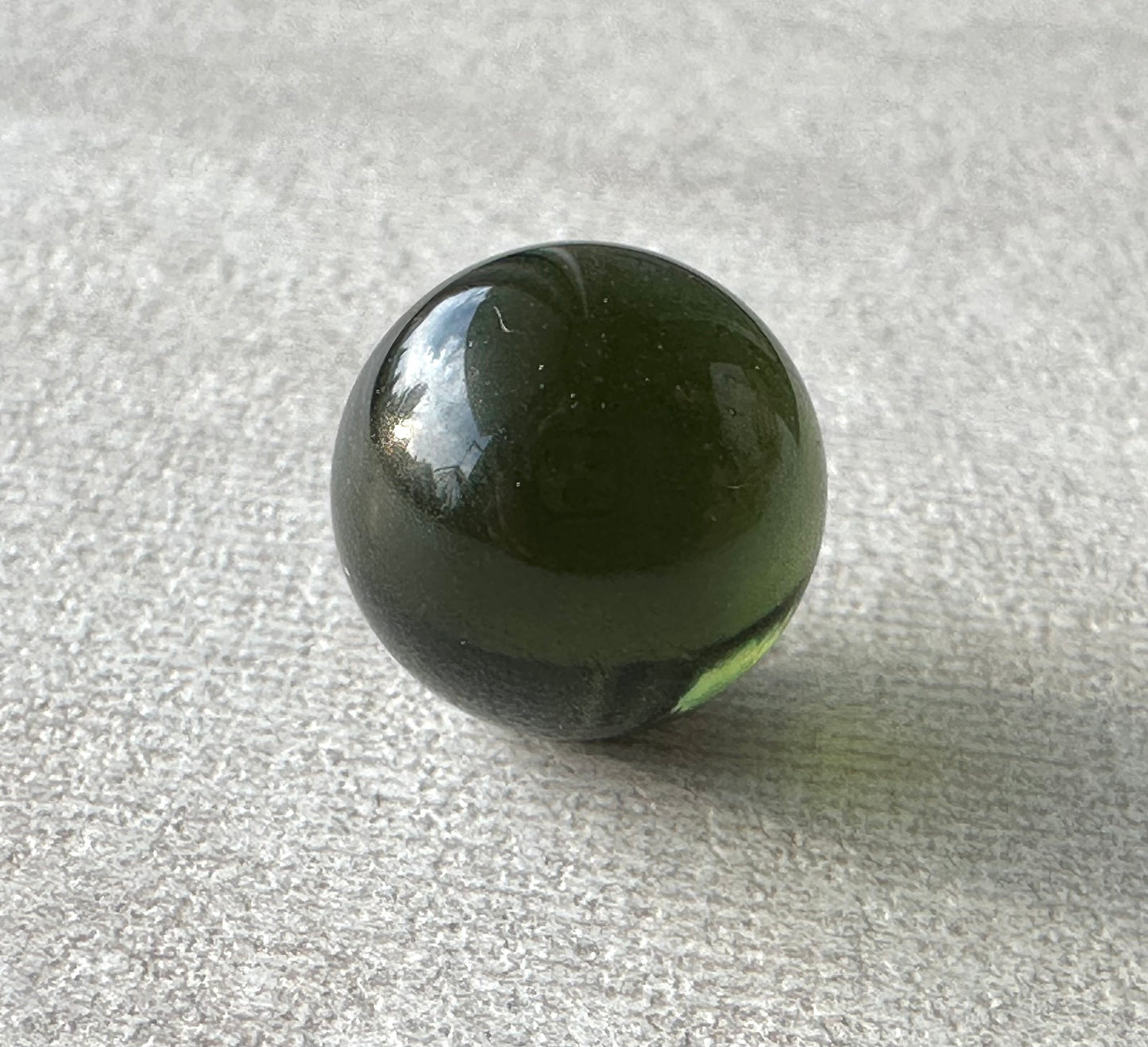 Moldavite Faccettata – sfera – BV035