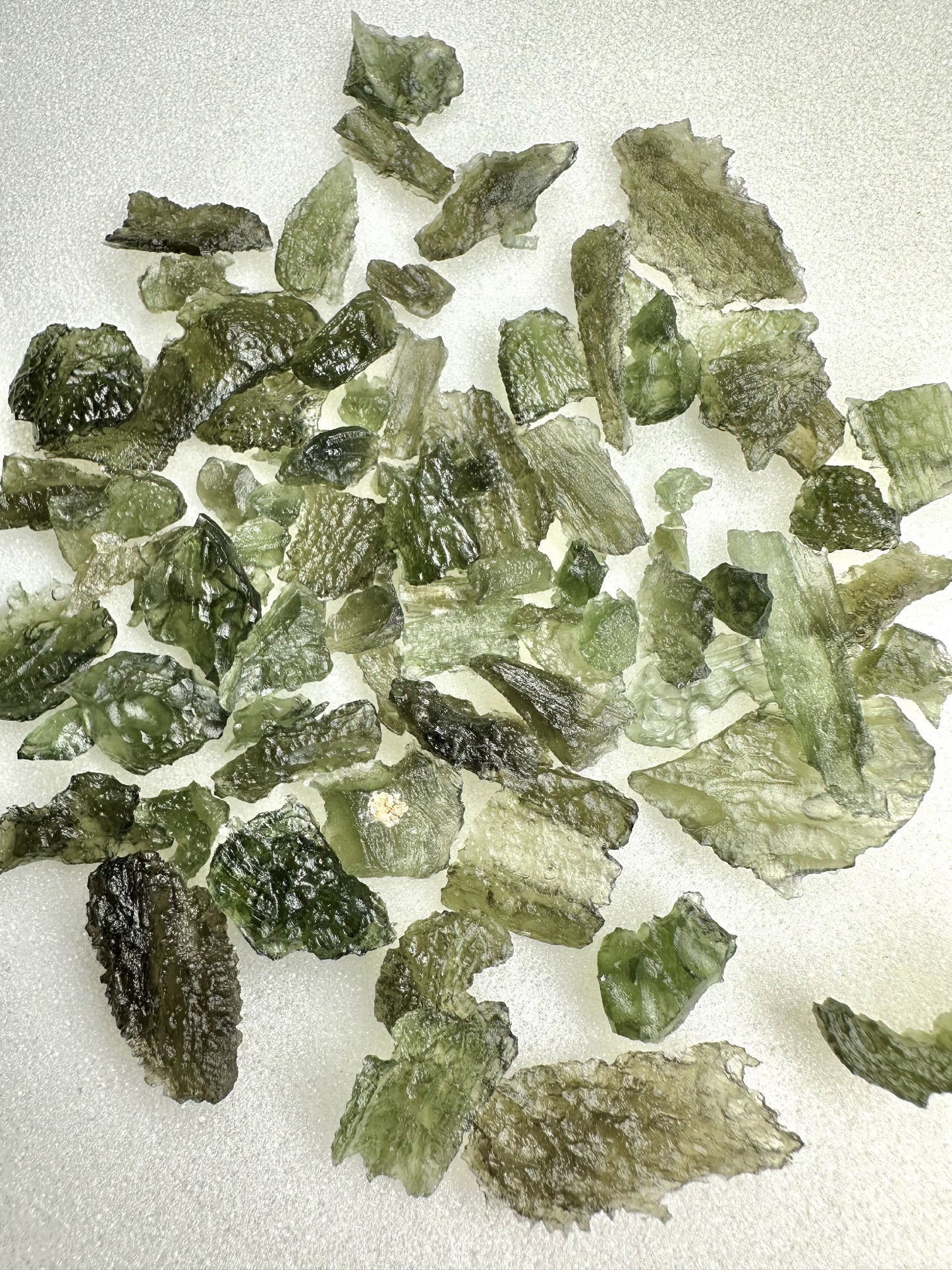 Frammenti di Moldavite – 50g – VV06
