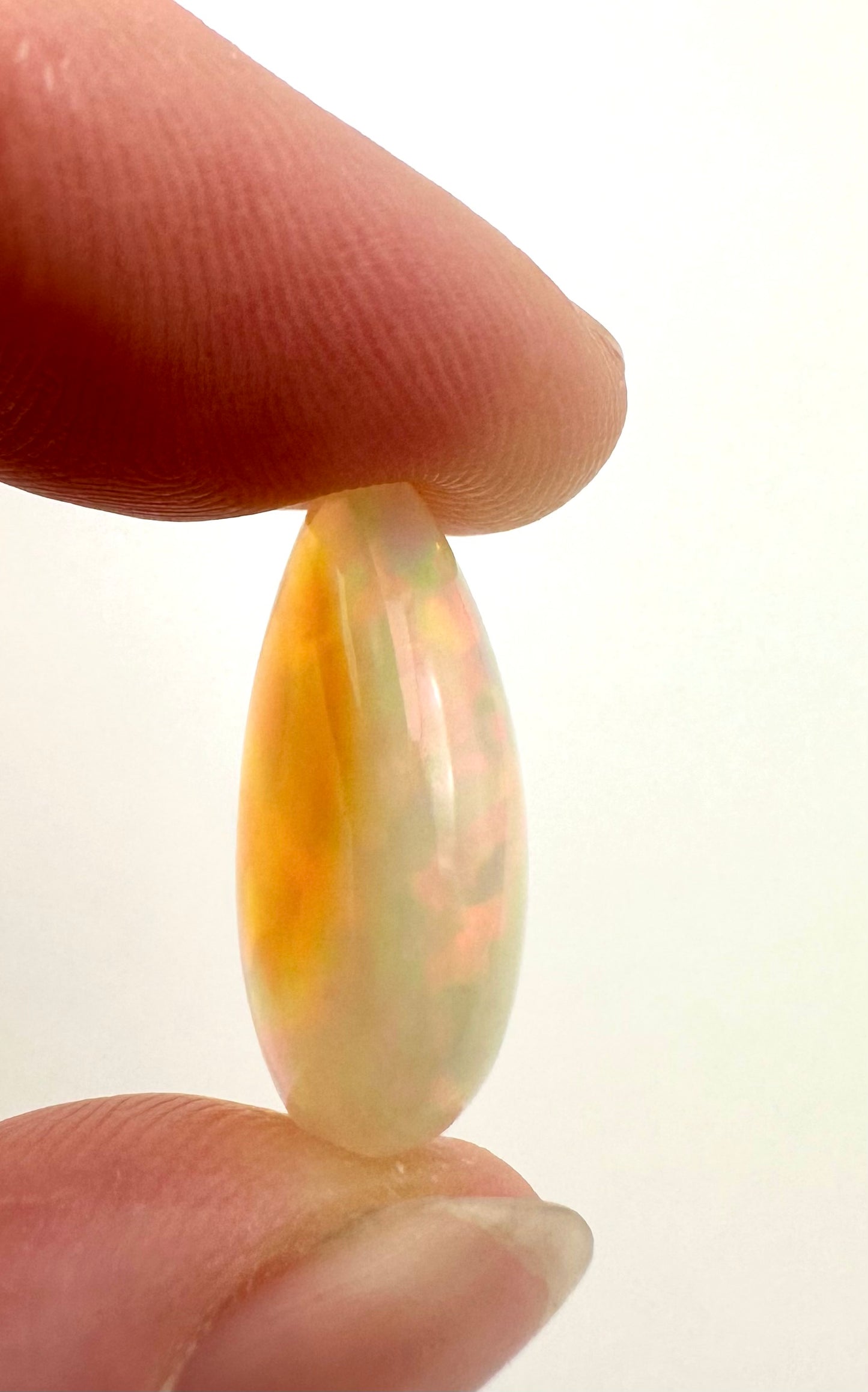 Opale Prezioso – Cabochon – Welo, Ethiopia – OPK009