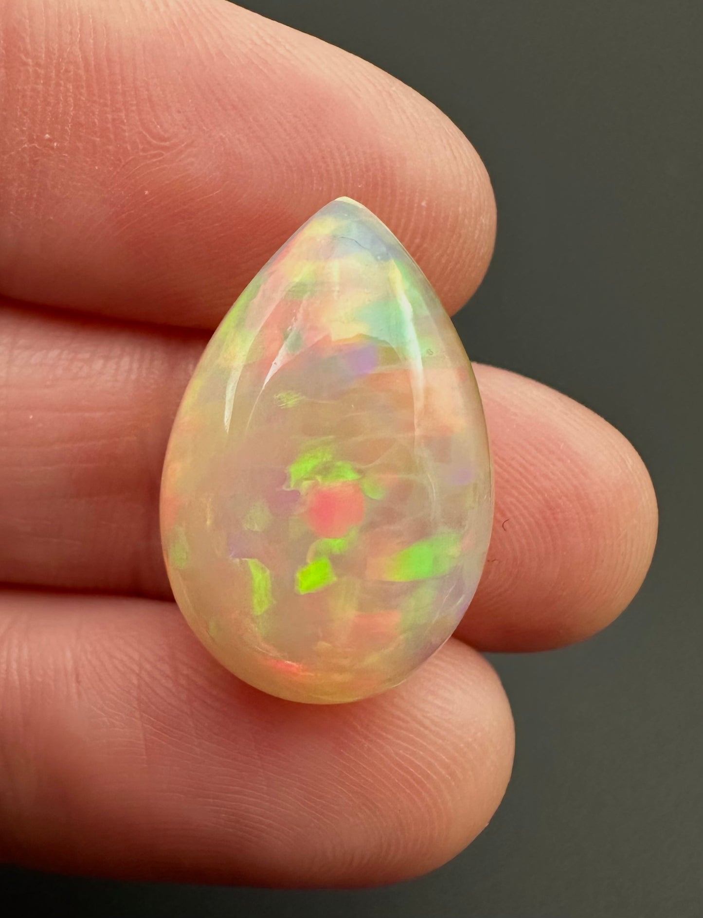 Opale Prezioso – Cabochon – Welo, Ethiopia – OPK009