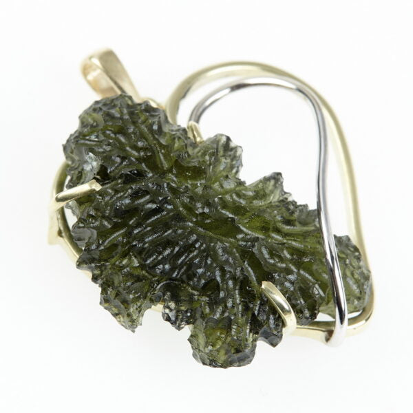 Pendente in oro con a moldavite cuore 7783