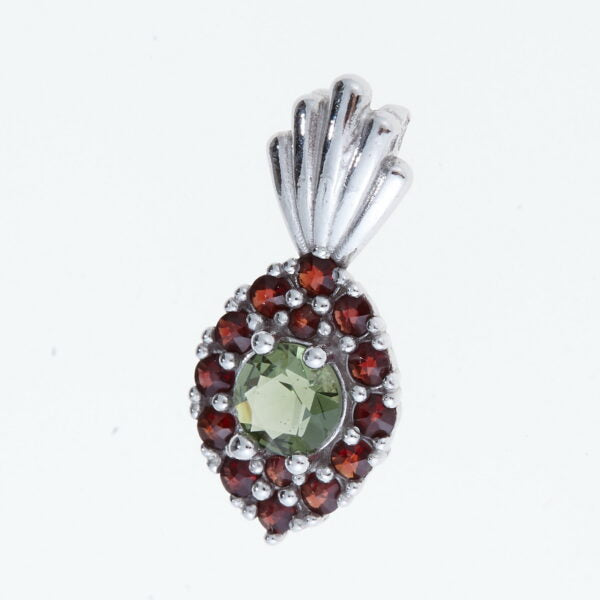Pendente in argento con moldavite e granati 1016