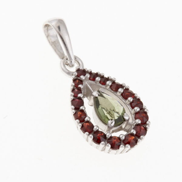 Pendente in argento con moldavite e granati 1046