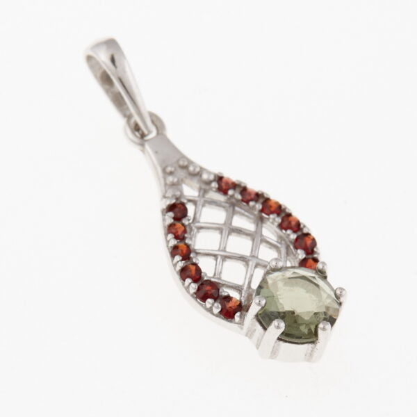 Pendente in argento con moldavite e granati 1166