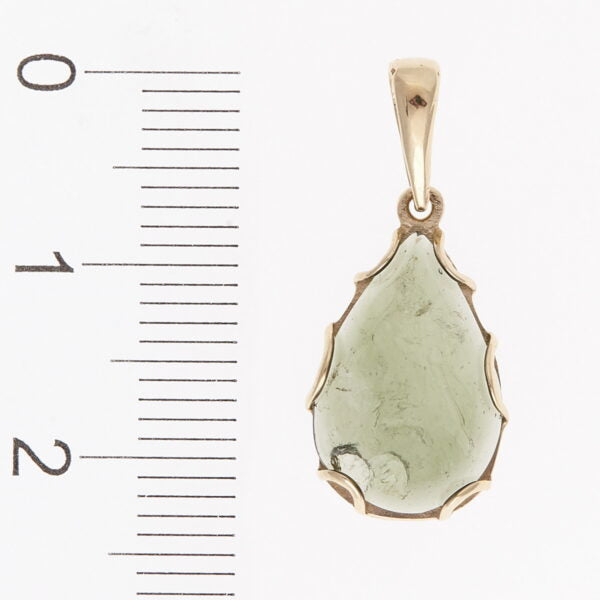 Pendente in oro con a moldavite
