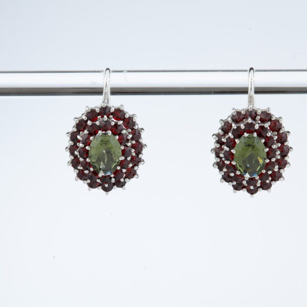 Orecchini in argento con moldaviti e granati 2399