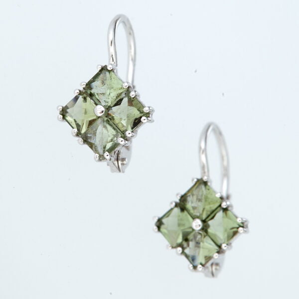 Orecchini in argento con moldaviti 3535