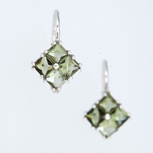 Orecchini in argento con moldaviti 3535