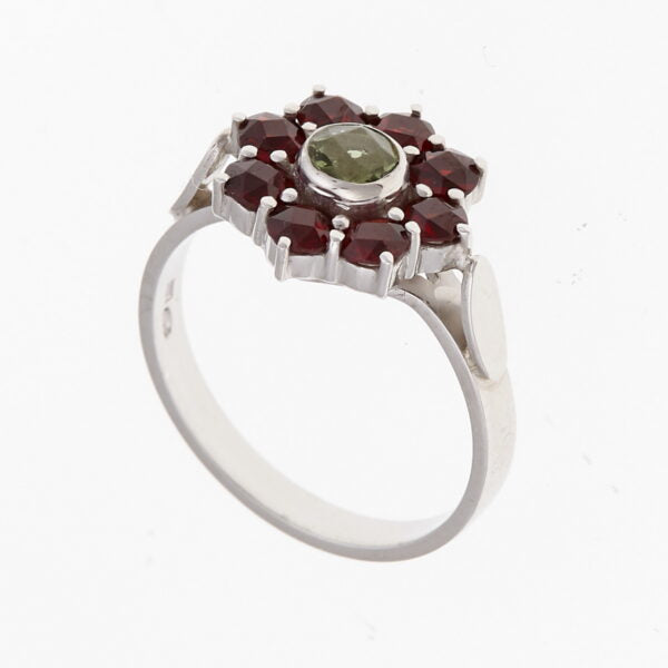 Anello in argento con moldavite e granati 9013