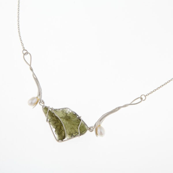 Collana d'argento con moldavite and pearls 7759