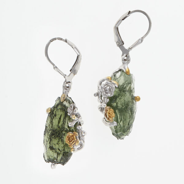Orecchini in argento con natural moldaviti 9710