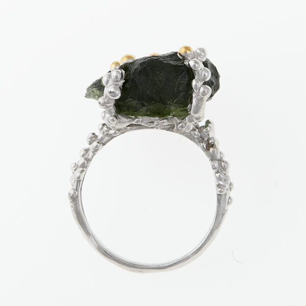 Anello in argento con natural moldavite 9730