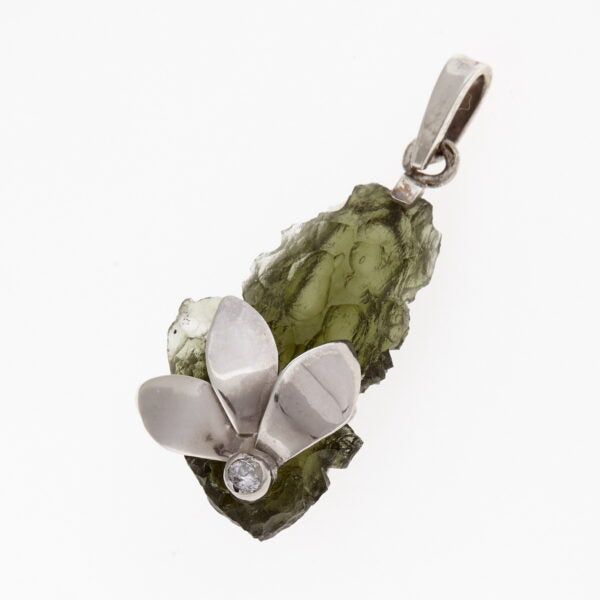 Pendente in argento con moldavite e zirconi 7975