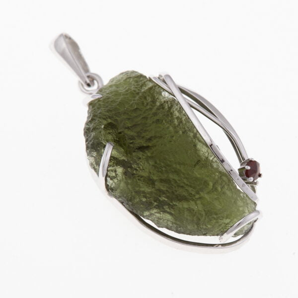 Pendente in oro con a moldavite e granato 7751