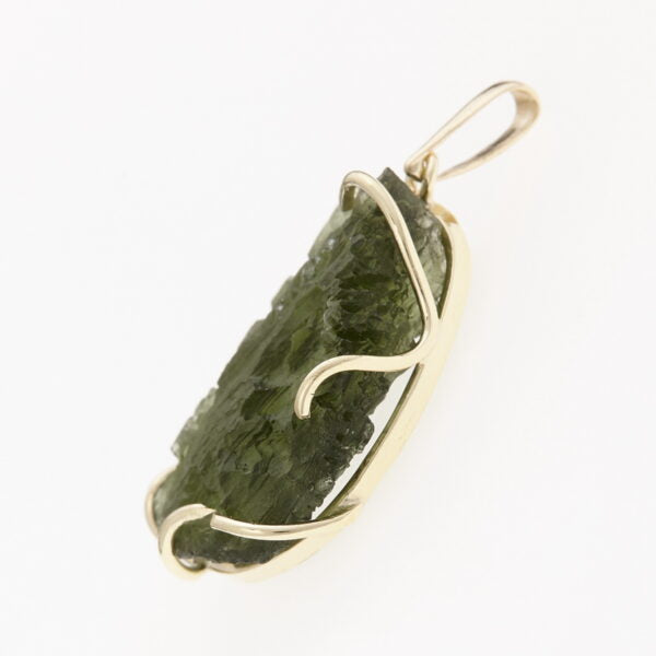 Pendente in oro con a moldavite 8598
