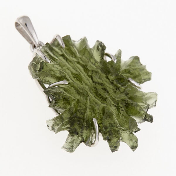 Pendente in oro con a moldavite 8613
