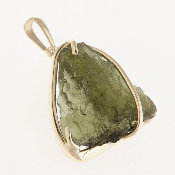 Pendente in oro con a moldavite 8618