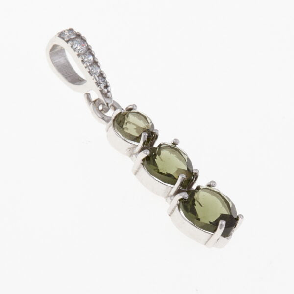 Pendente in argento con moldavite e zirconi – cuore 228