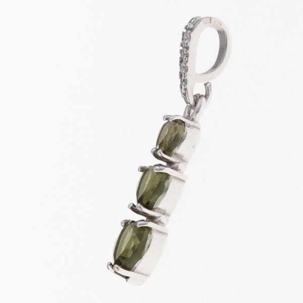 Pendente in argento con moldavite e zirconi – cuore 228