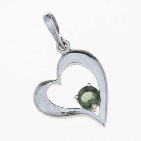 Pendente in argento con moldavite – cuore