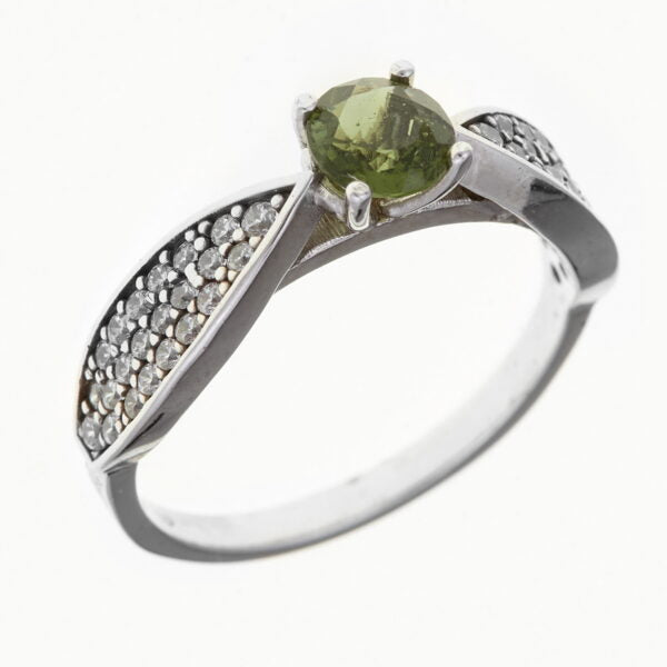 Anello in argento con moldavite e zirconi