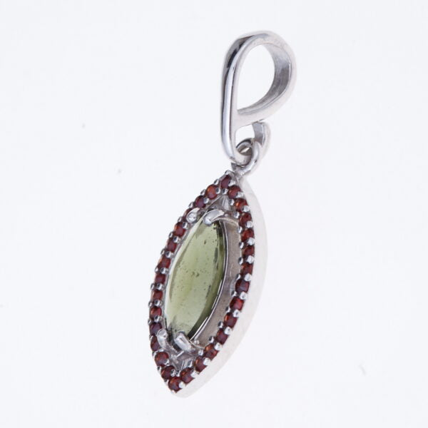 Pendente in argento con moldavite e granati 329G