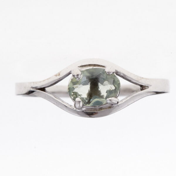 Anello d'oro con moldavite 059