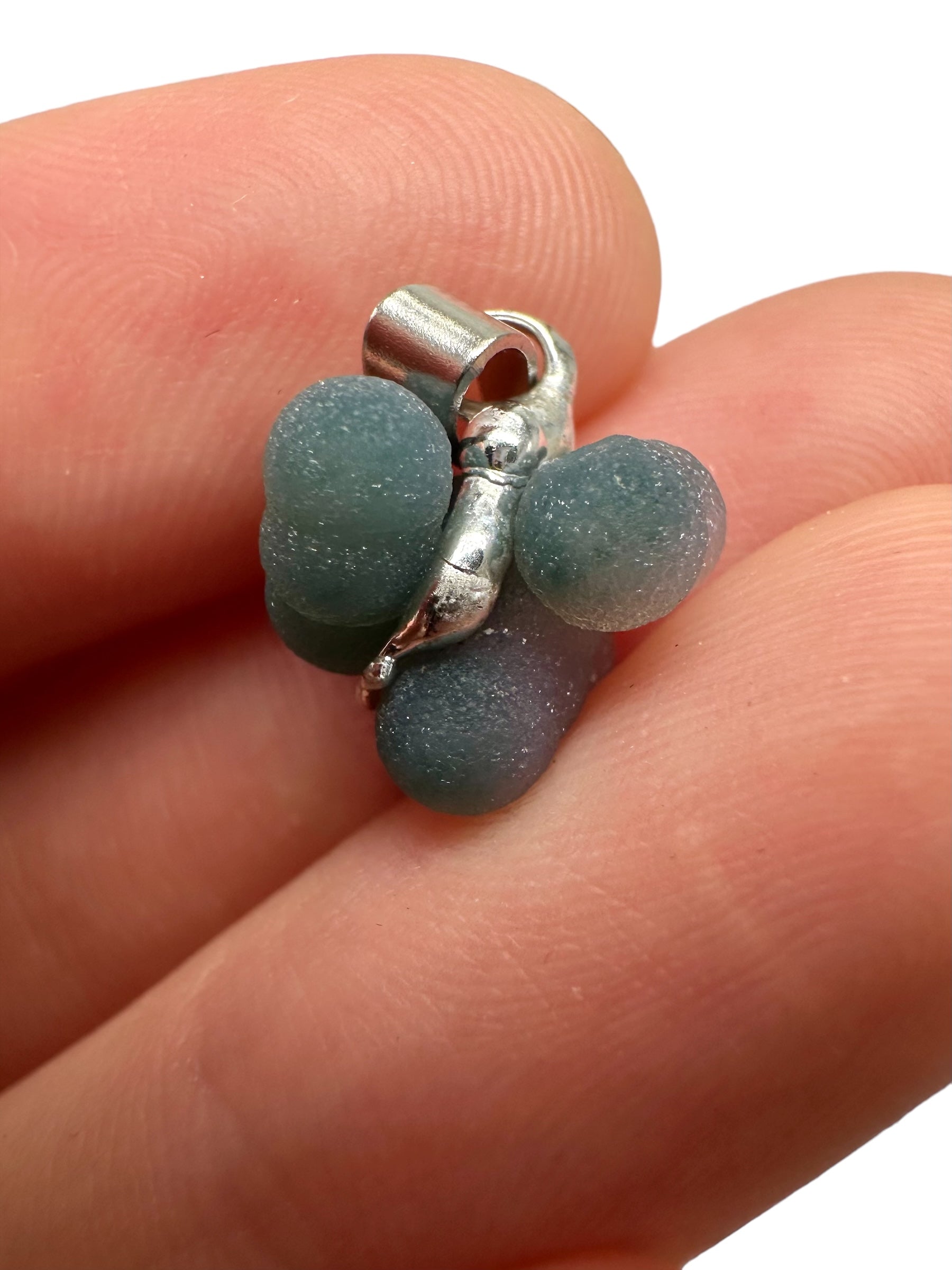 Grape chalcedony pendant - P/HCH49