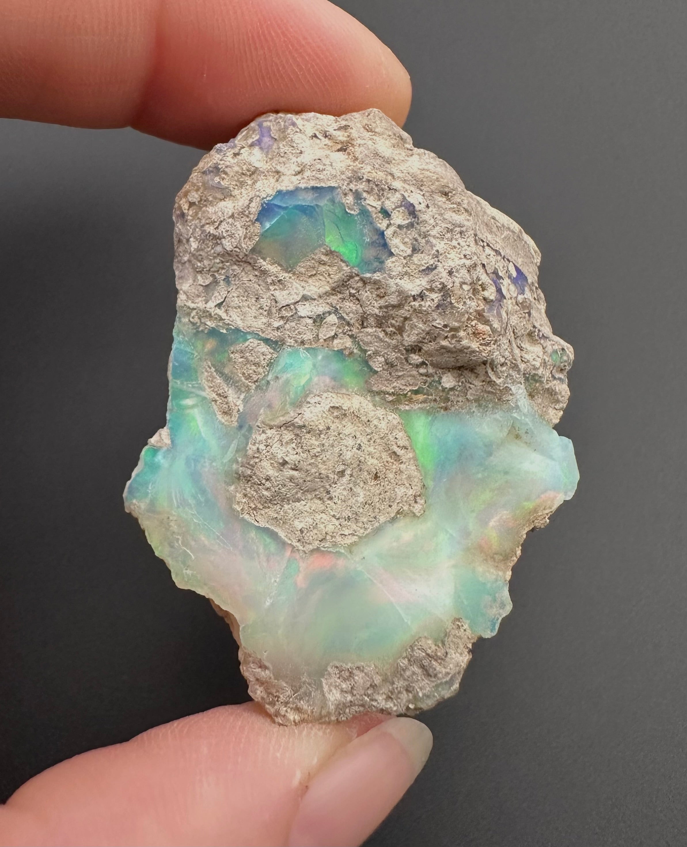 Precious opal 87ct – Welo, Ethiopia