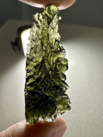 Moldavite Grezza – Nesmen – Prasecak – 8,6g - V173