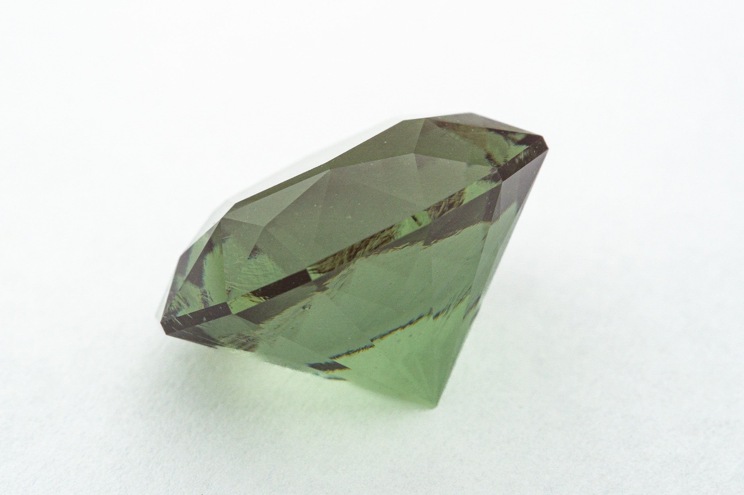 Faceted moldavite 14,15ct - BV007