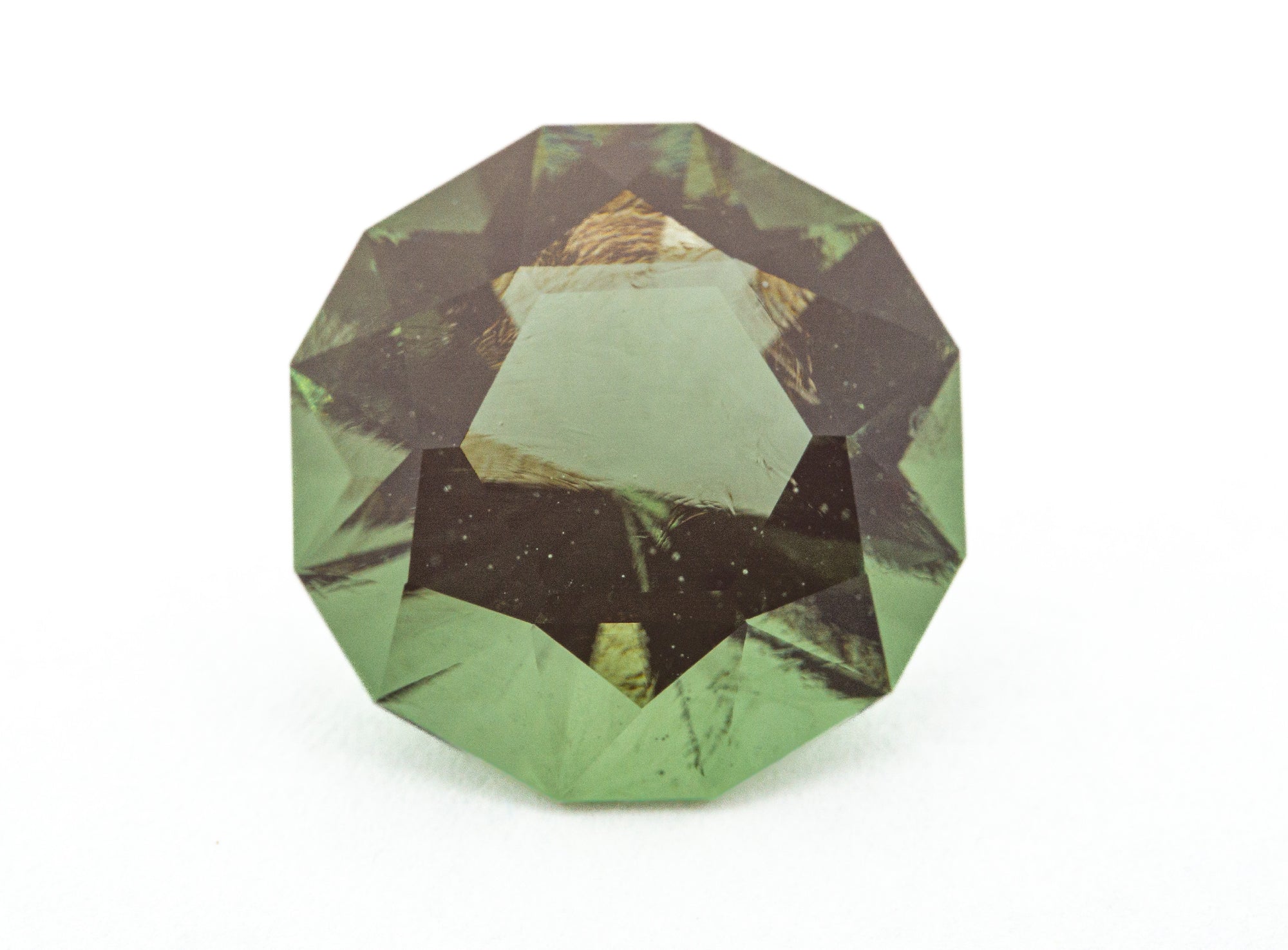 Faceted moldavite 14,15ct