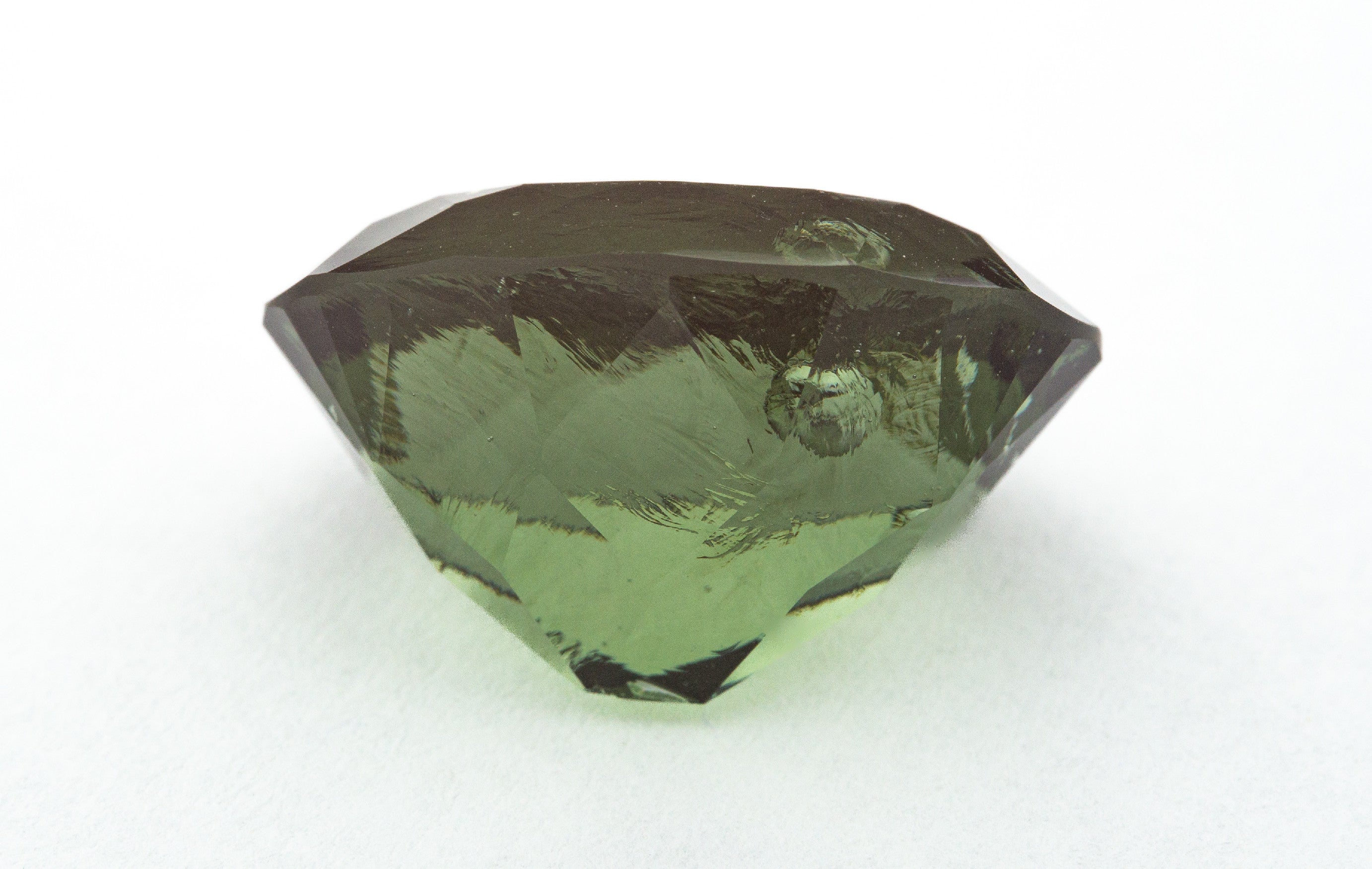Faceted moldavite with a rare bubble 16,25ct - BV008