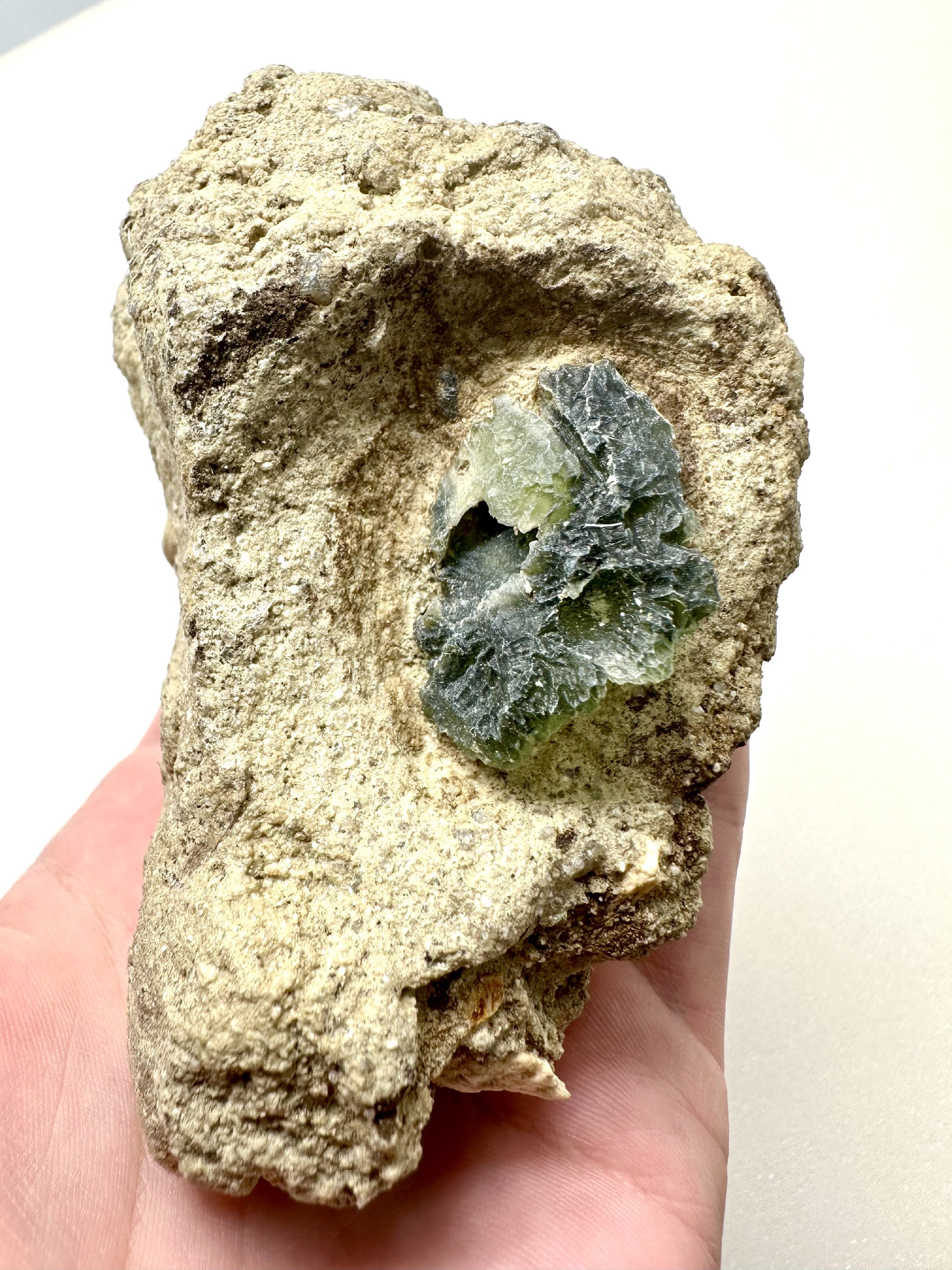 Moldavite in the sediment – Besednice Stoh - INS003