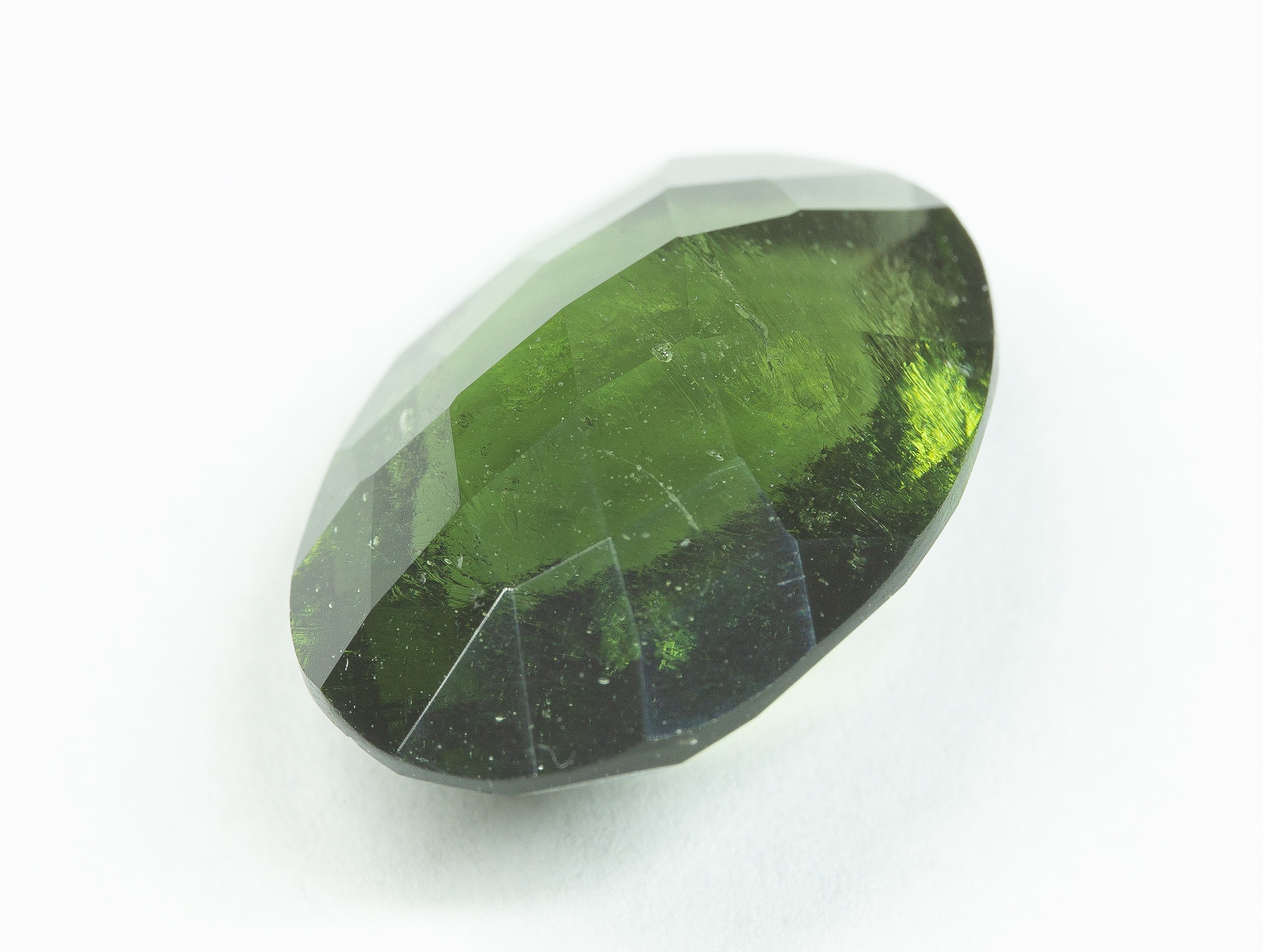 Faceted moldavite 12,4ct - BV023