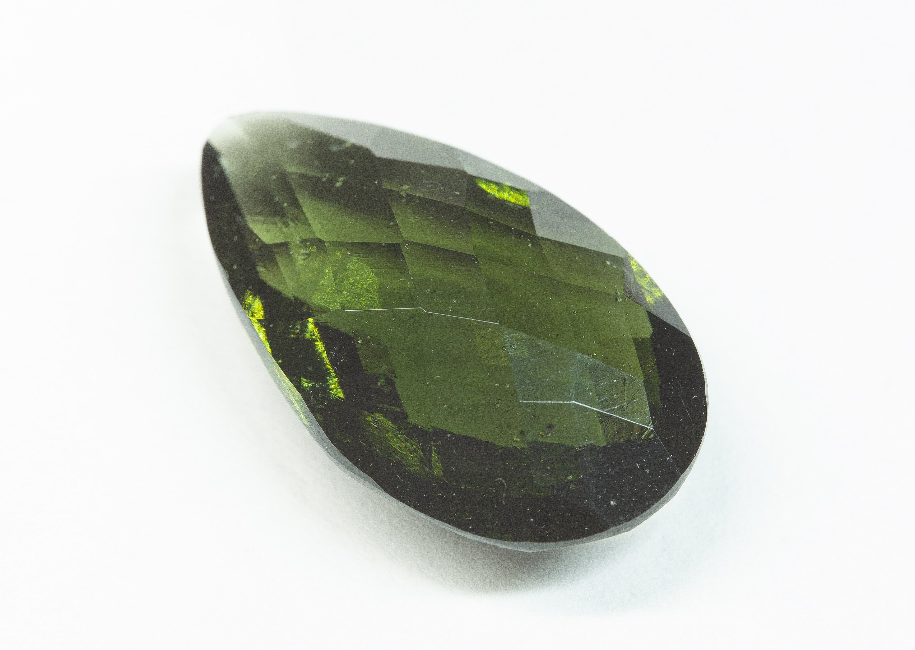 Faceted moldavite 12,6ct - BV028
