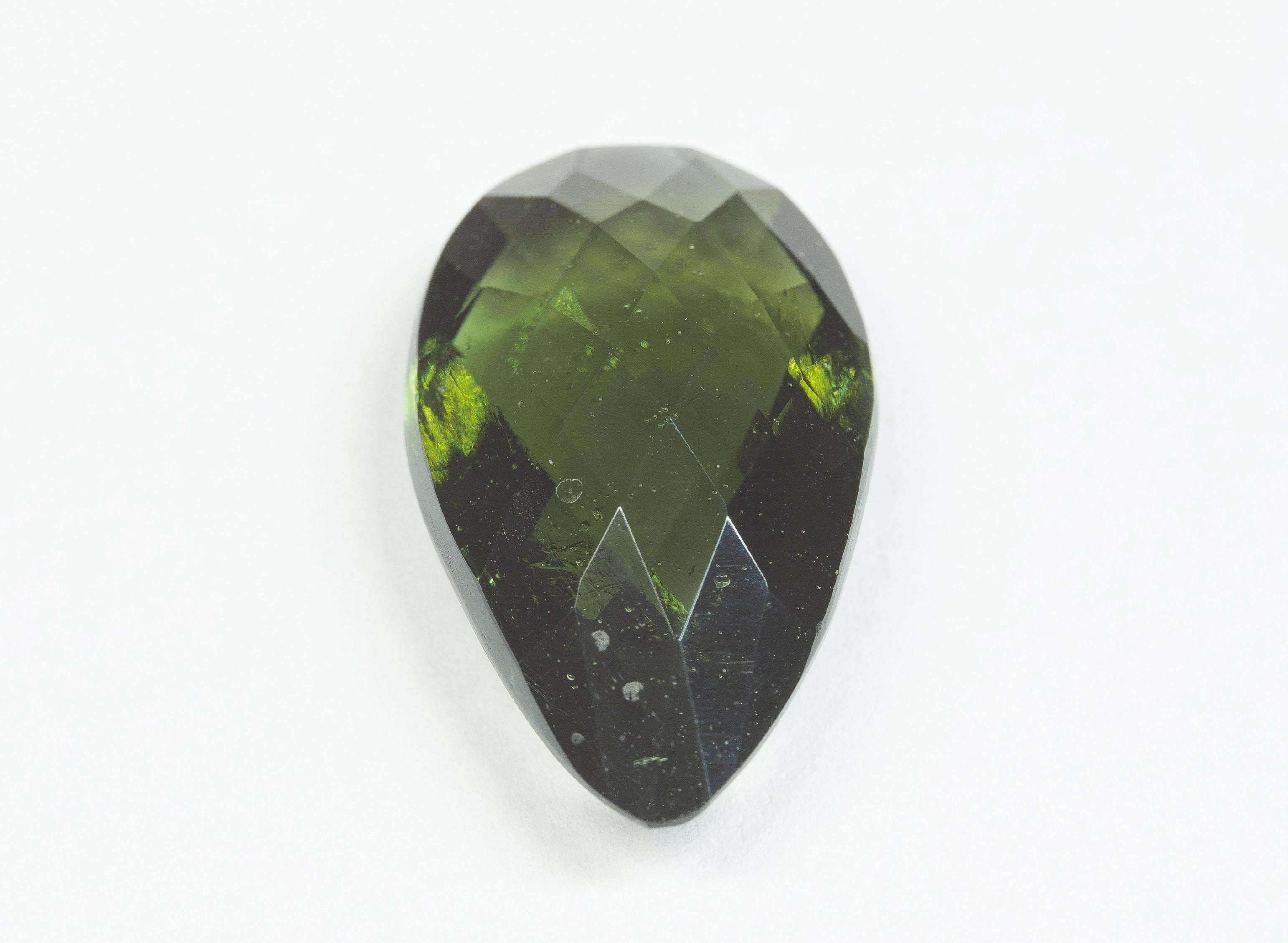 Faceted moldavite 12,6ct - BV028