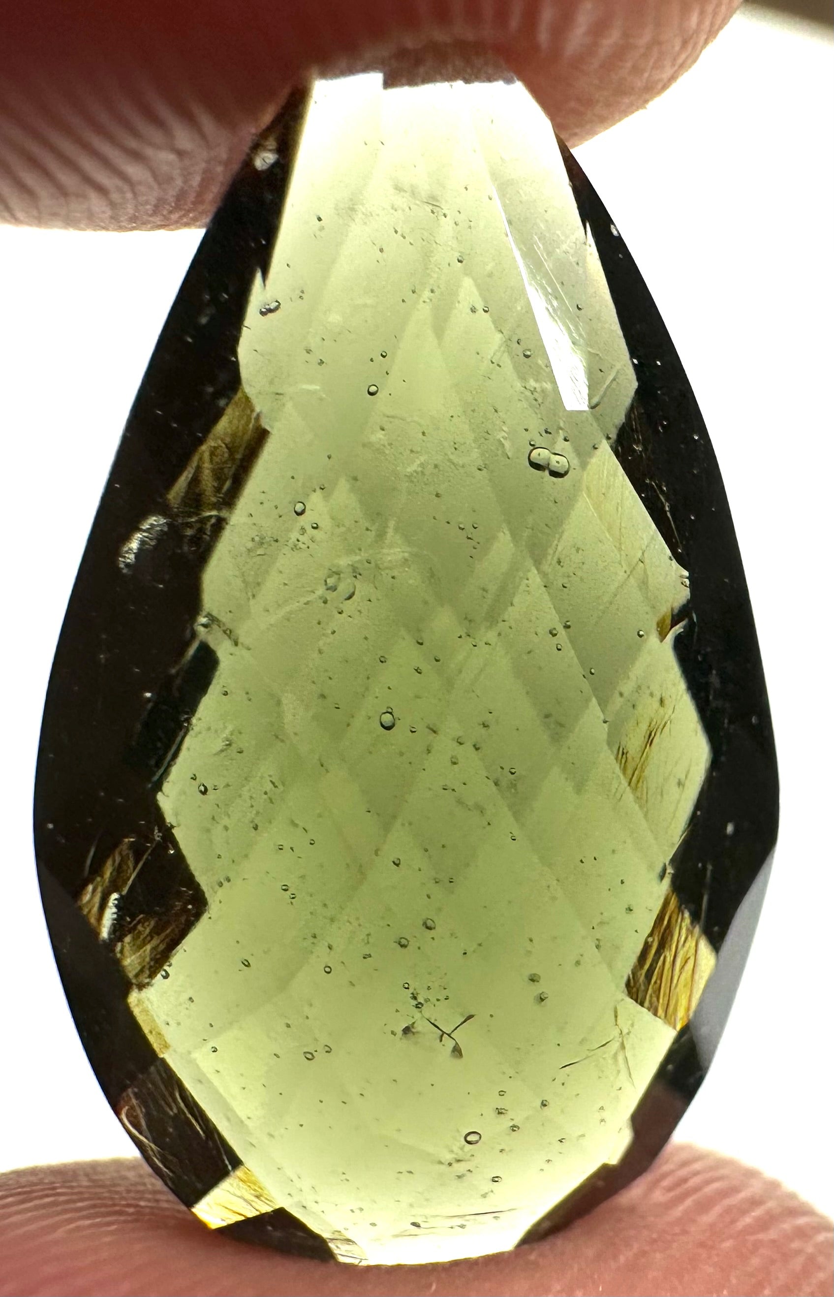 Faceted moldavite 12,6ct - BV028