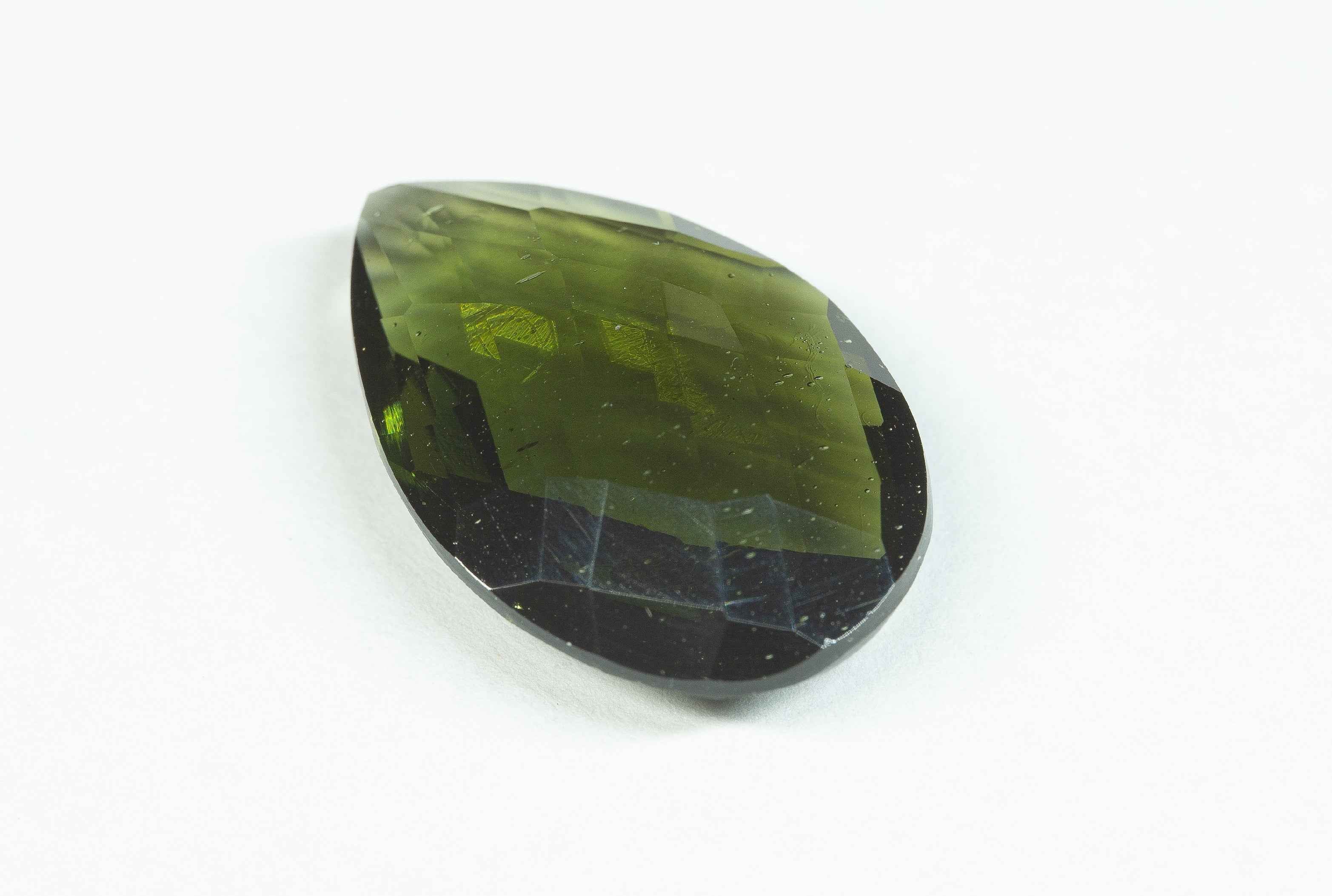 Moldavite faccettata 11,1ct - BV030