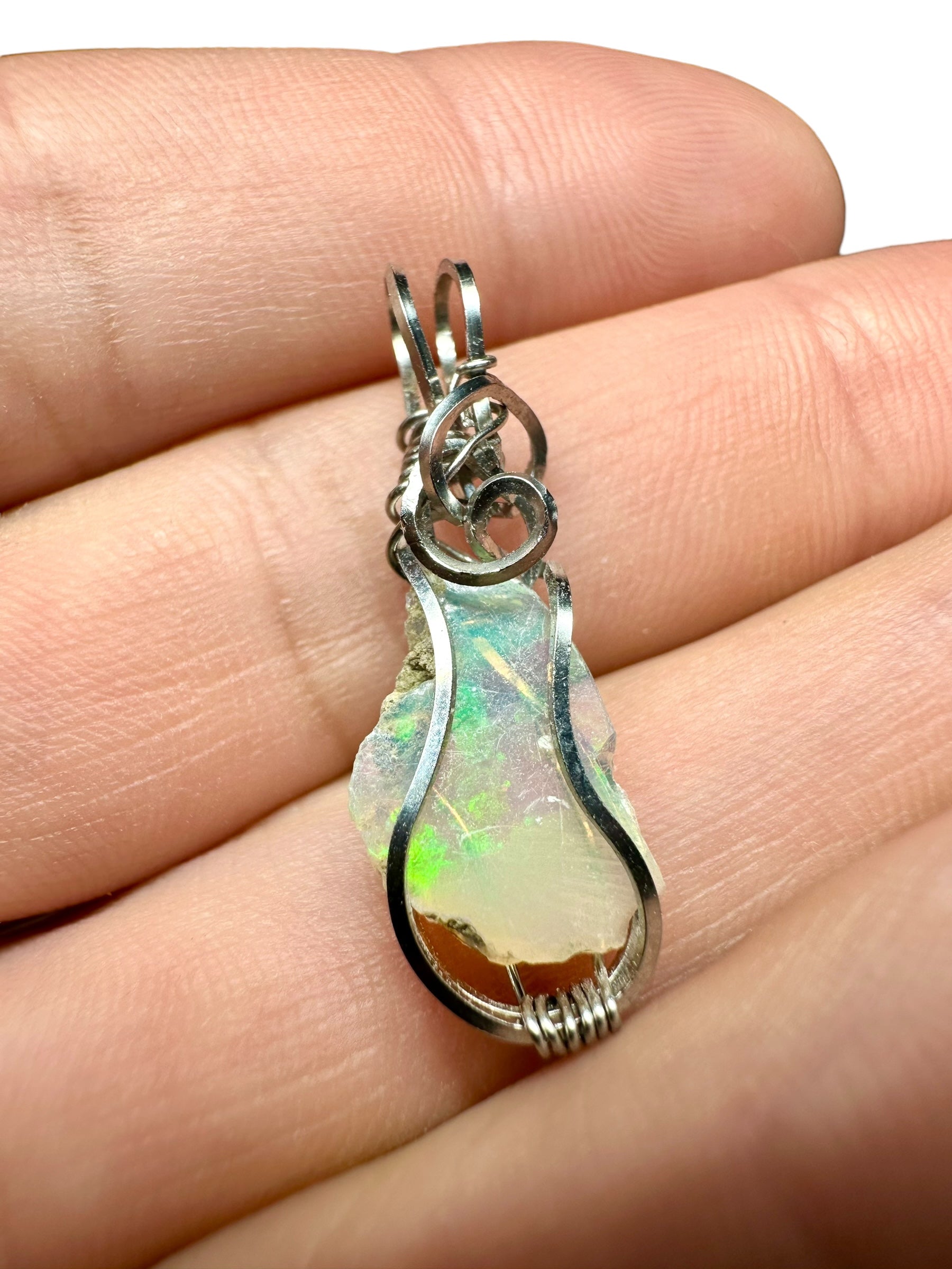 Precious opal pendant