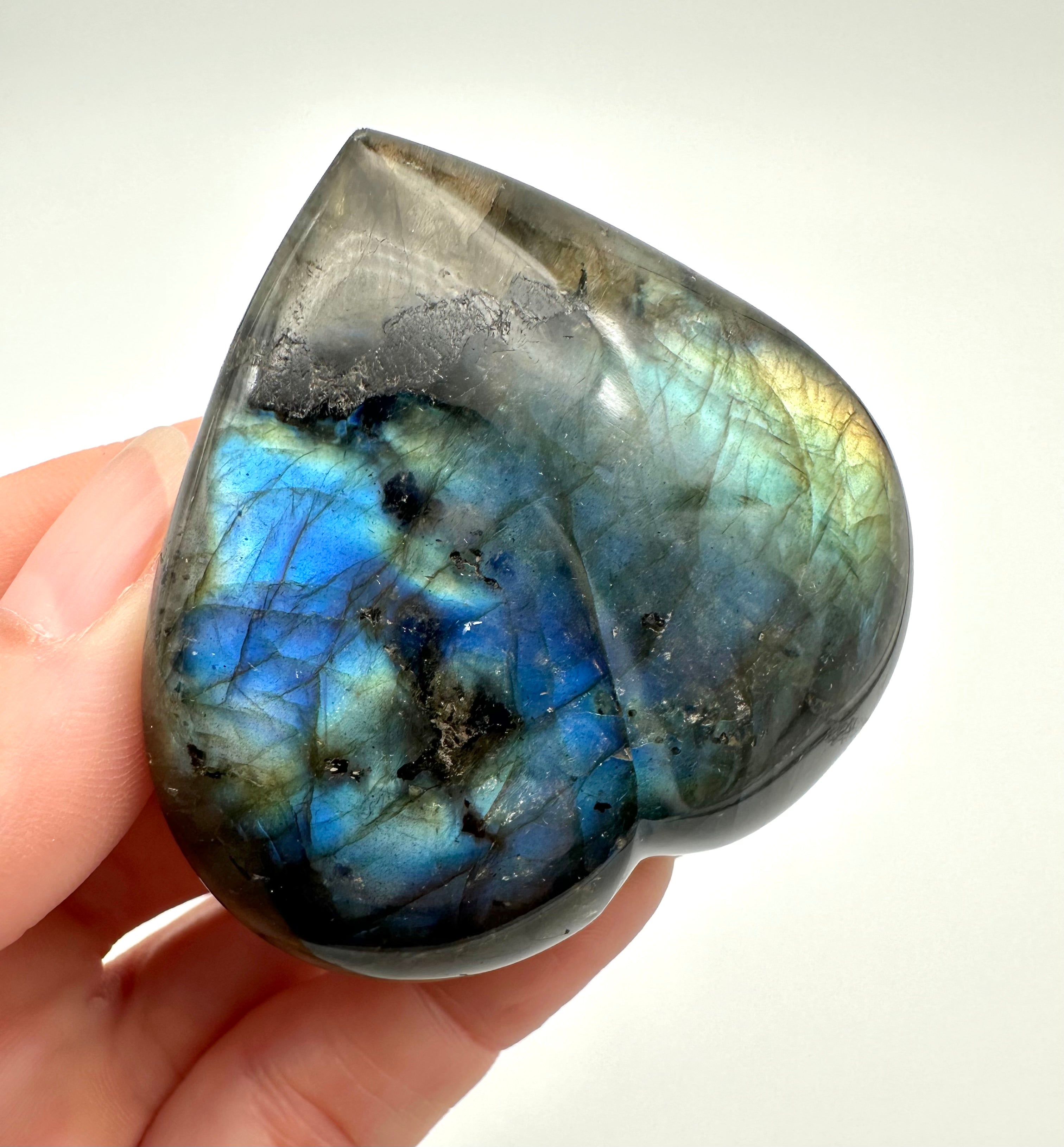 Labradorite heart 5,3 cm – Madagascar - L005