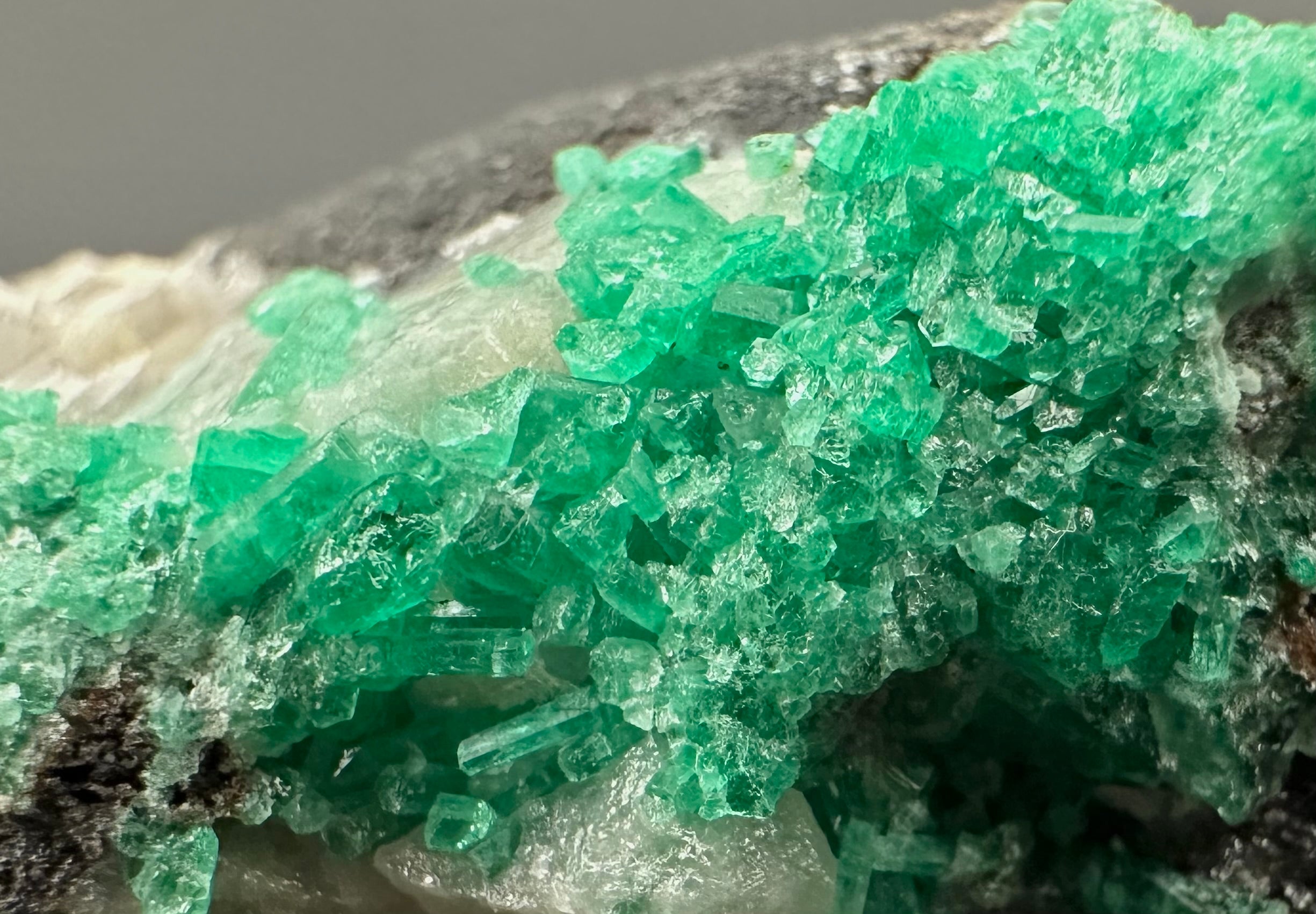 Emerald – Puerto Arturo – Boyaca, Colombia - SM040