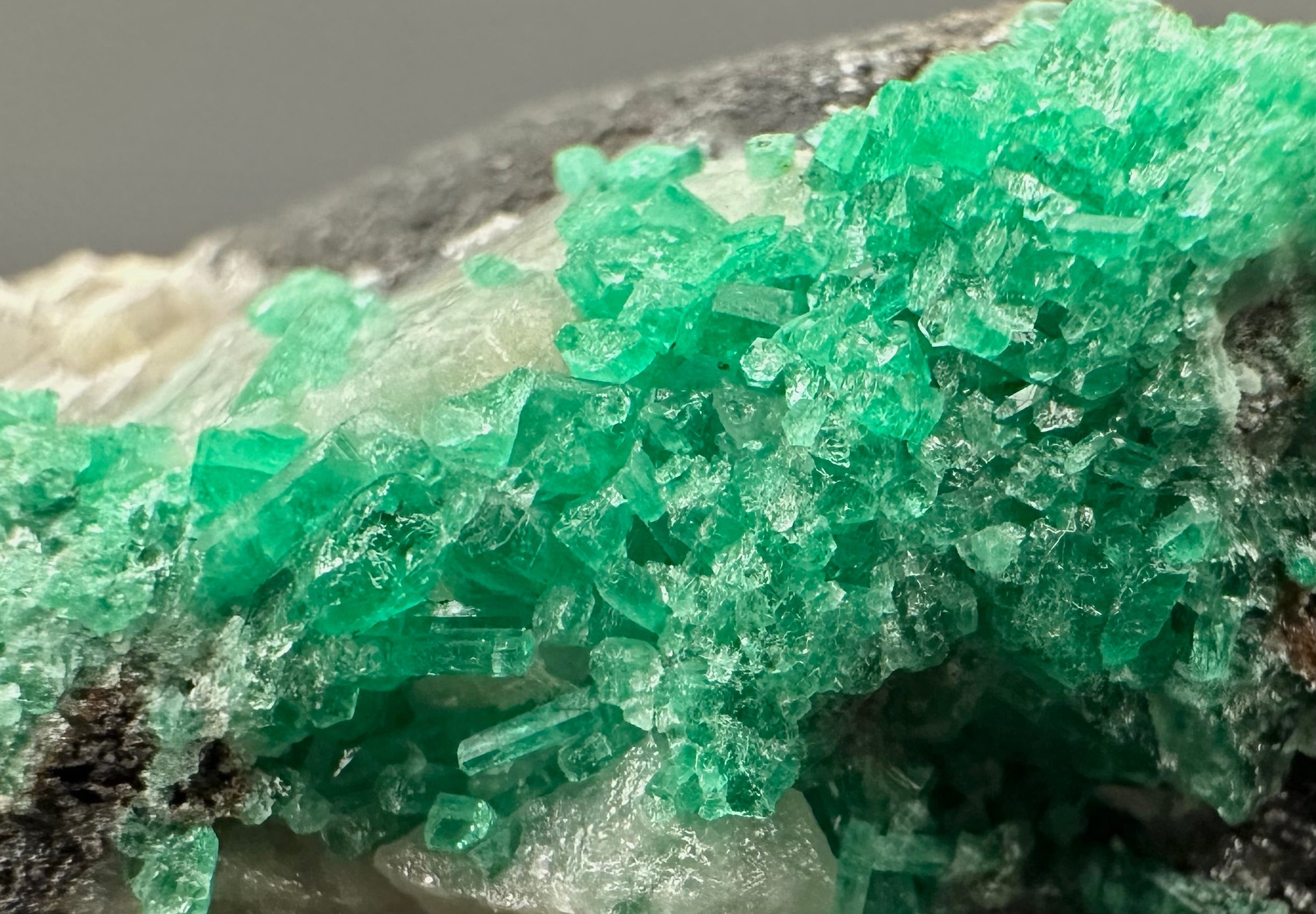Emerald – Puerto Arturo – Boyaca, Colombia - SM040