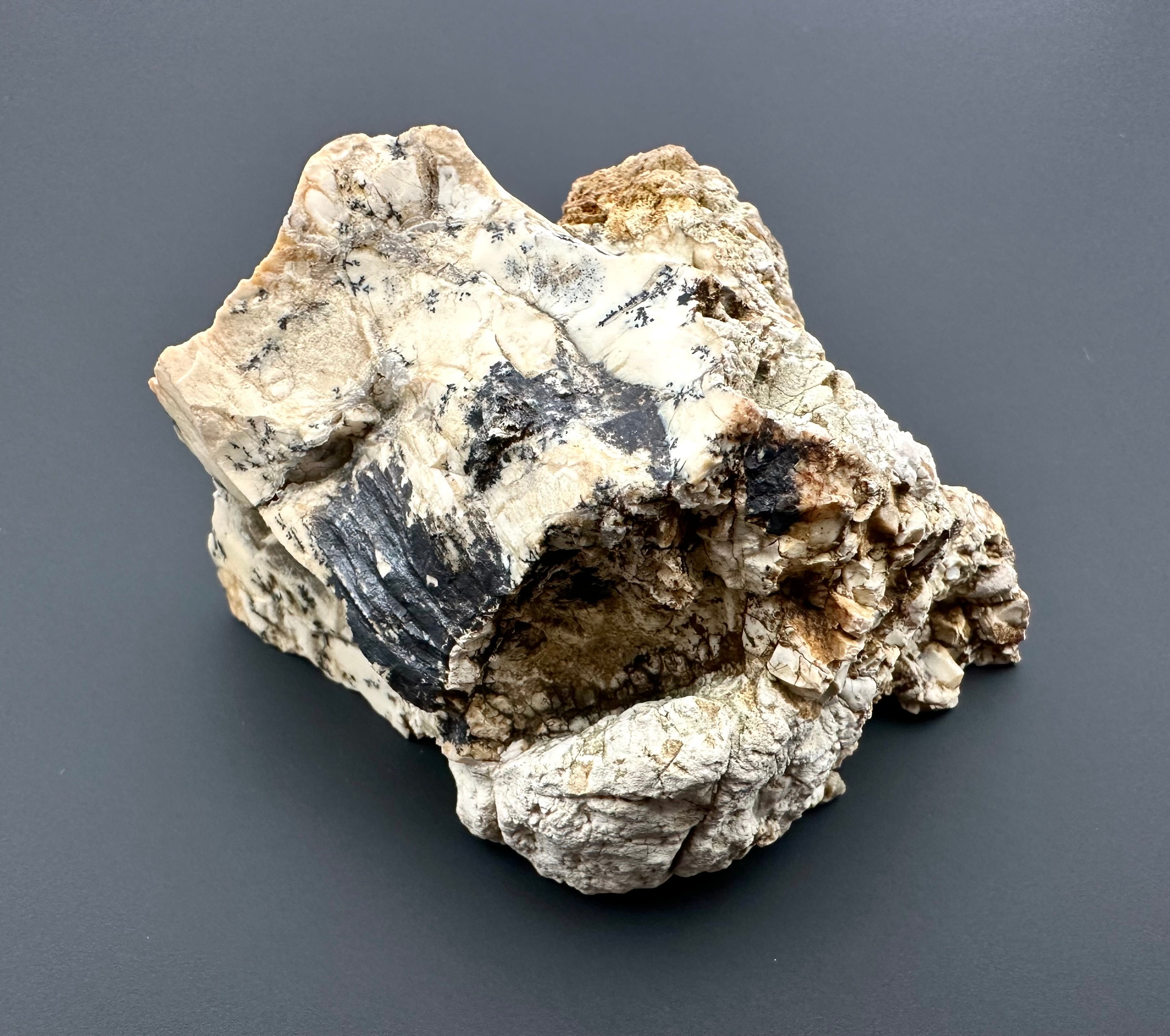 Opal – Bohouskovice, CZ - OPL007