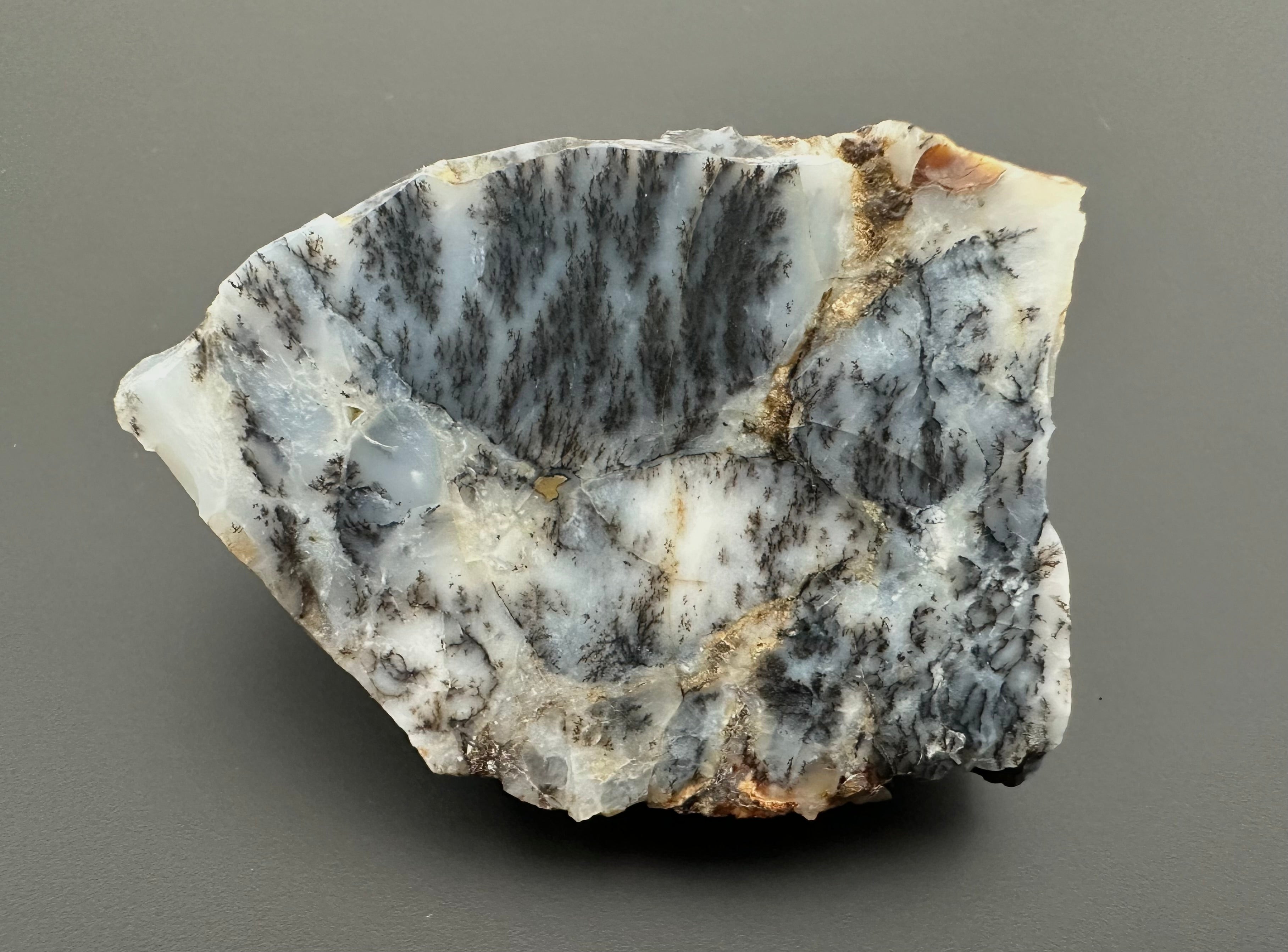 Opal – Bohouskovice, CZ - OPL011