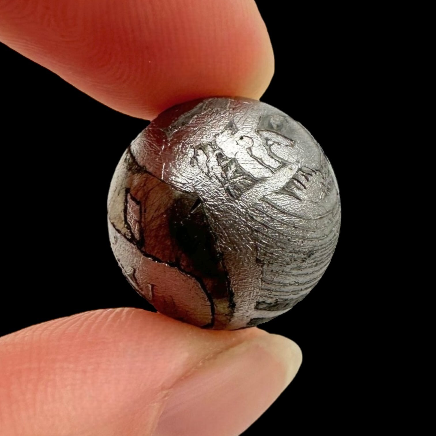Meteorite Aletai sphere 16 mm – Xinjiang, China - MEAL05