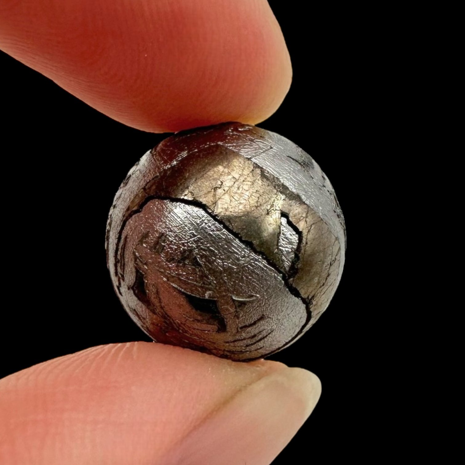 Meteorite Aletai sphere 16 mm – Xinjiang, China - MEAL05