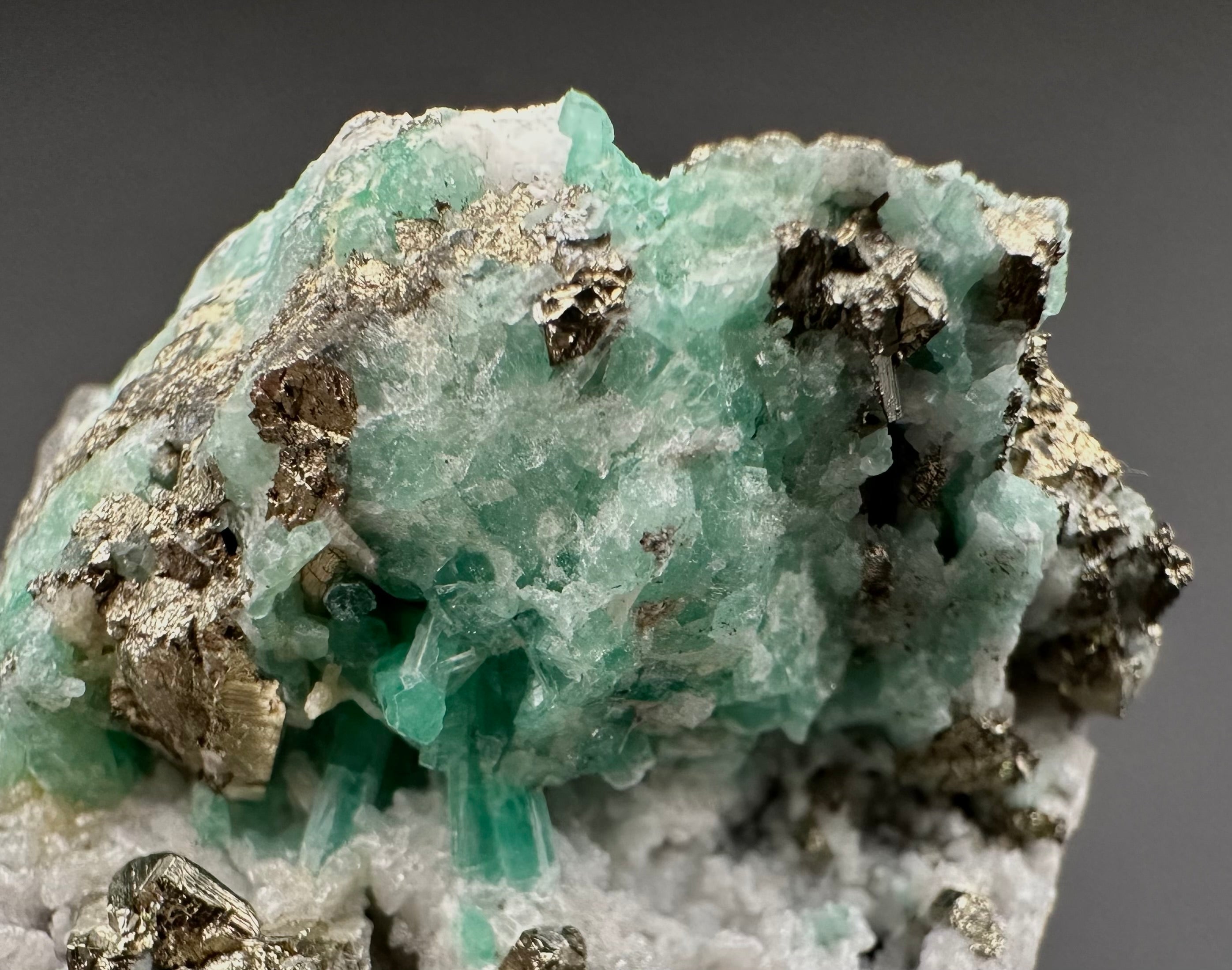 Emerald – Chivor – Boyaca, Colombia - SM065